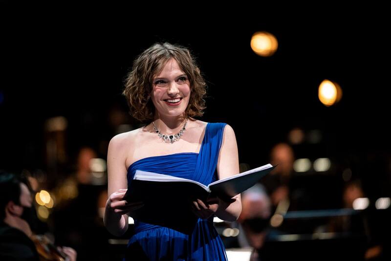 Soprano Elisa Soster sings in the opera Ariadne auf Naxos at Opera Vlaanderen.